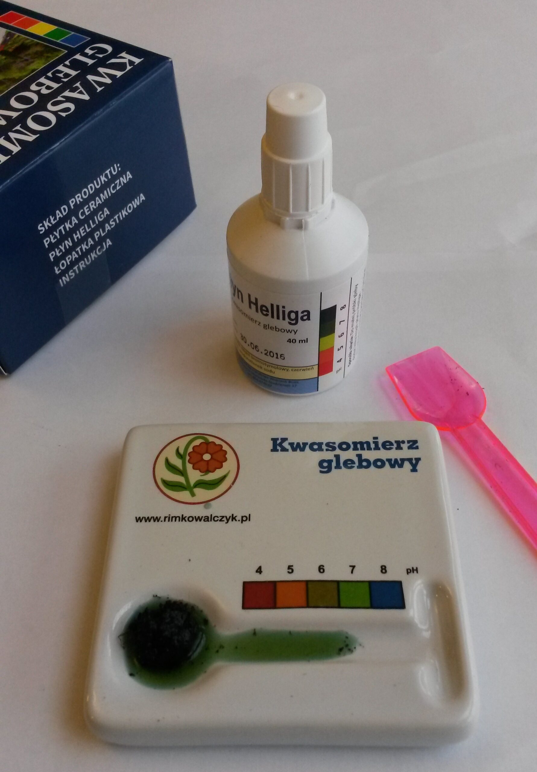 Chemisches Testset mit Farbskala zur Bestimmung des Boden-pH-Werts